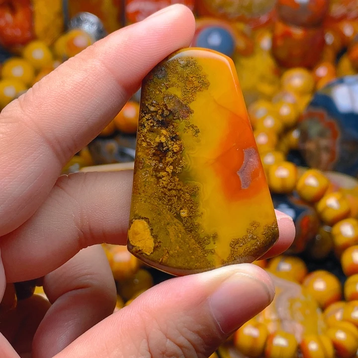 玛瑙/玉髓未镶嵌吊坠