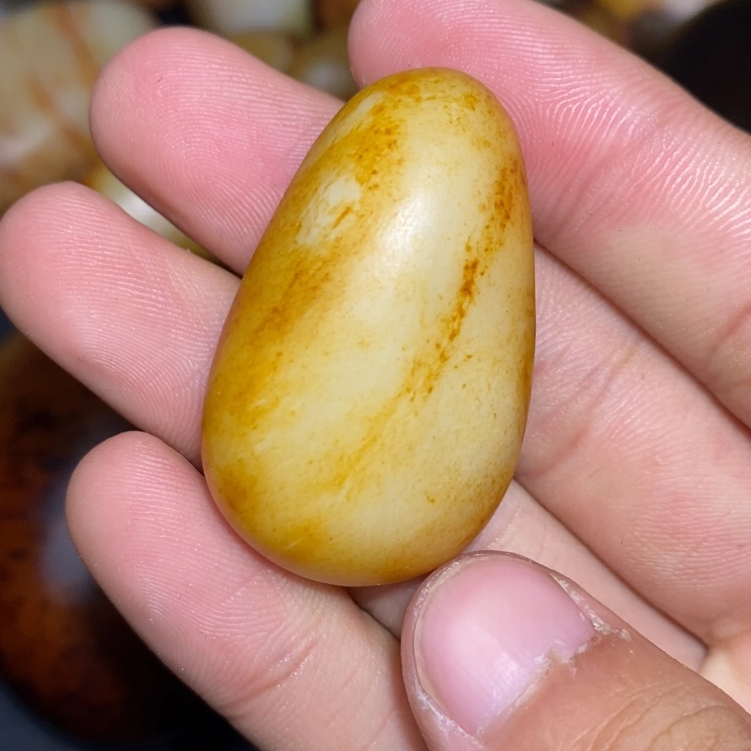 和田玉未镶嵌珠宝奇石