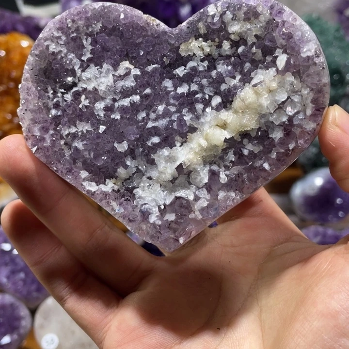 紫晶未镶嵌大型摆件（非配饰）