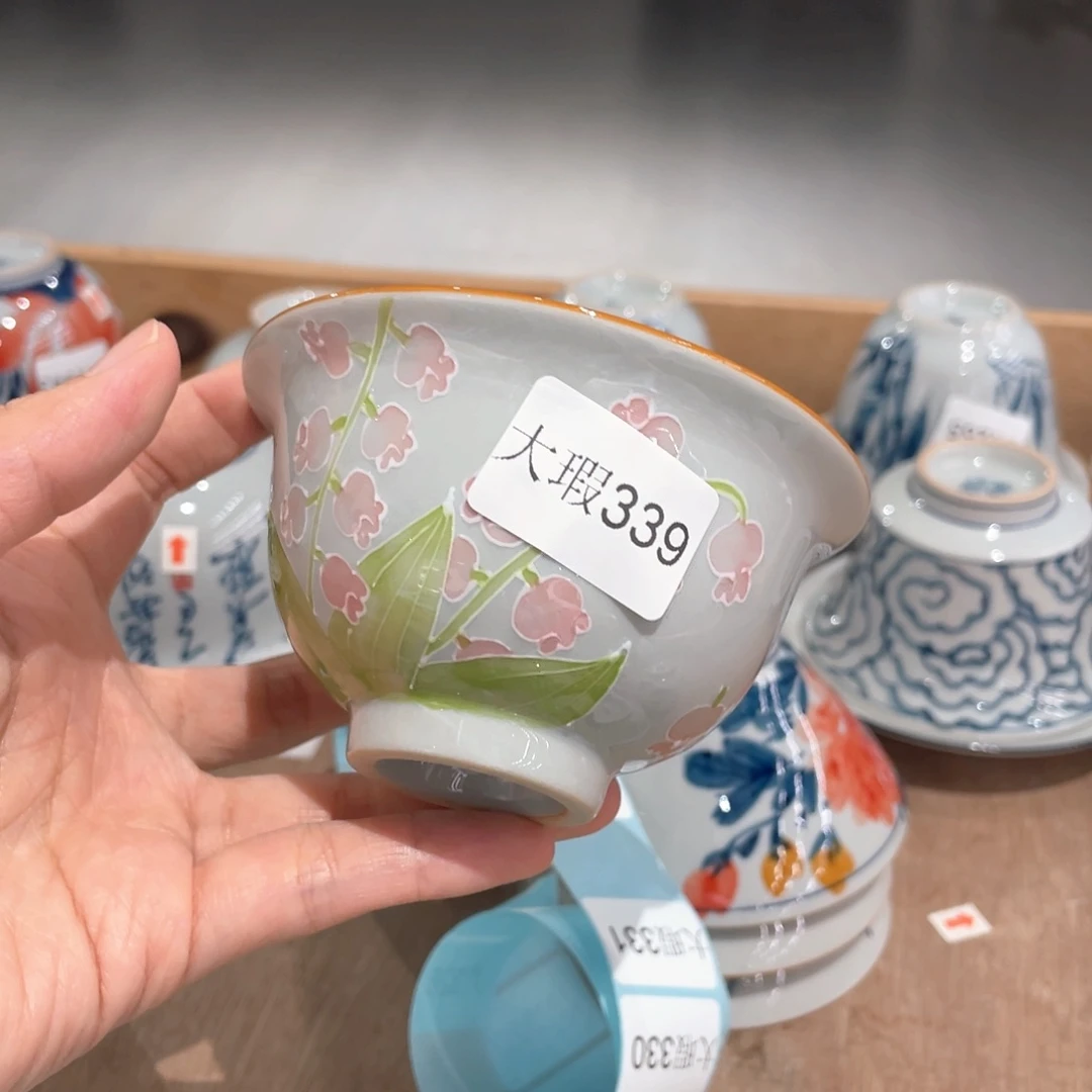 釉下手绘茶具微瑕