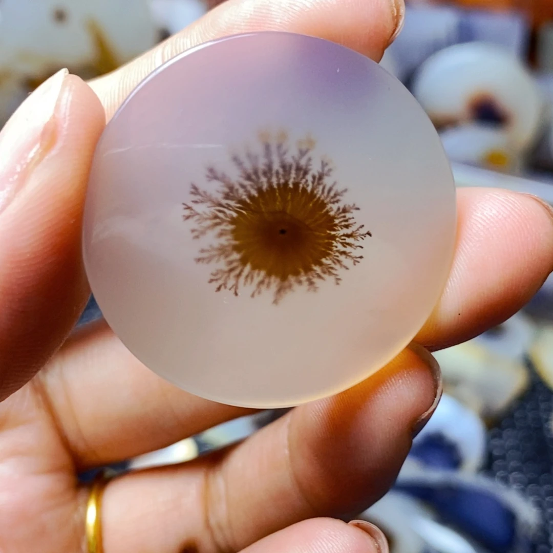 踏***枝玛瑙/玉髓未镶嵌珠宝半成品