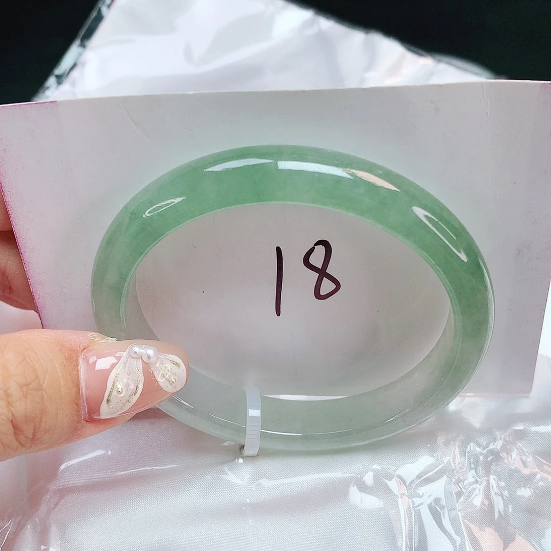 翡翠未镶嵌手镯贵妃54