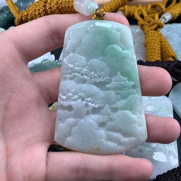 翡翠未镶嵌颈饰天然保真a货