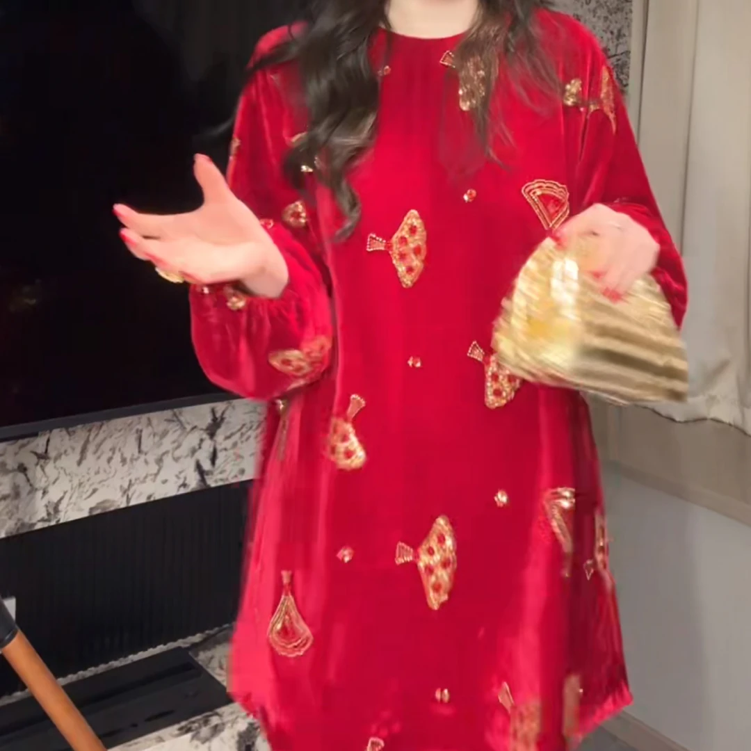 【奢也】新款红色扇子钉珠闪片丝绒上衣连衣裙