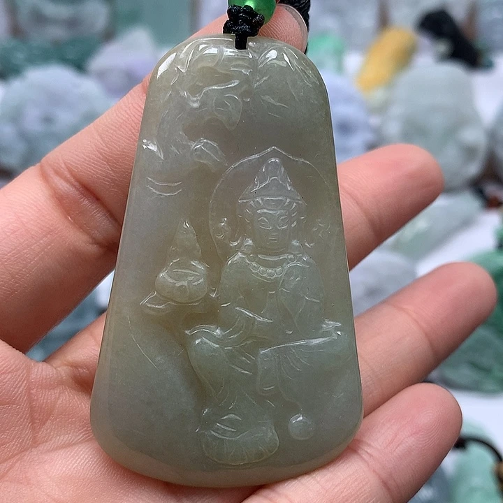 翡翠未镶嵌颈饰观音福利