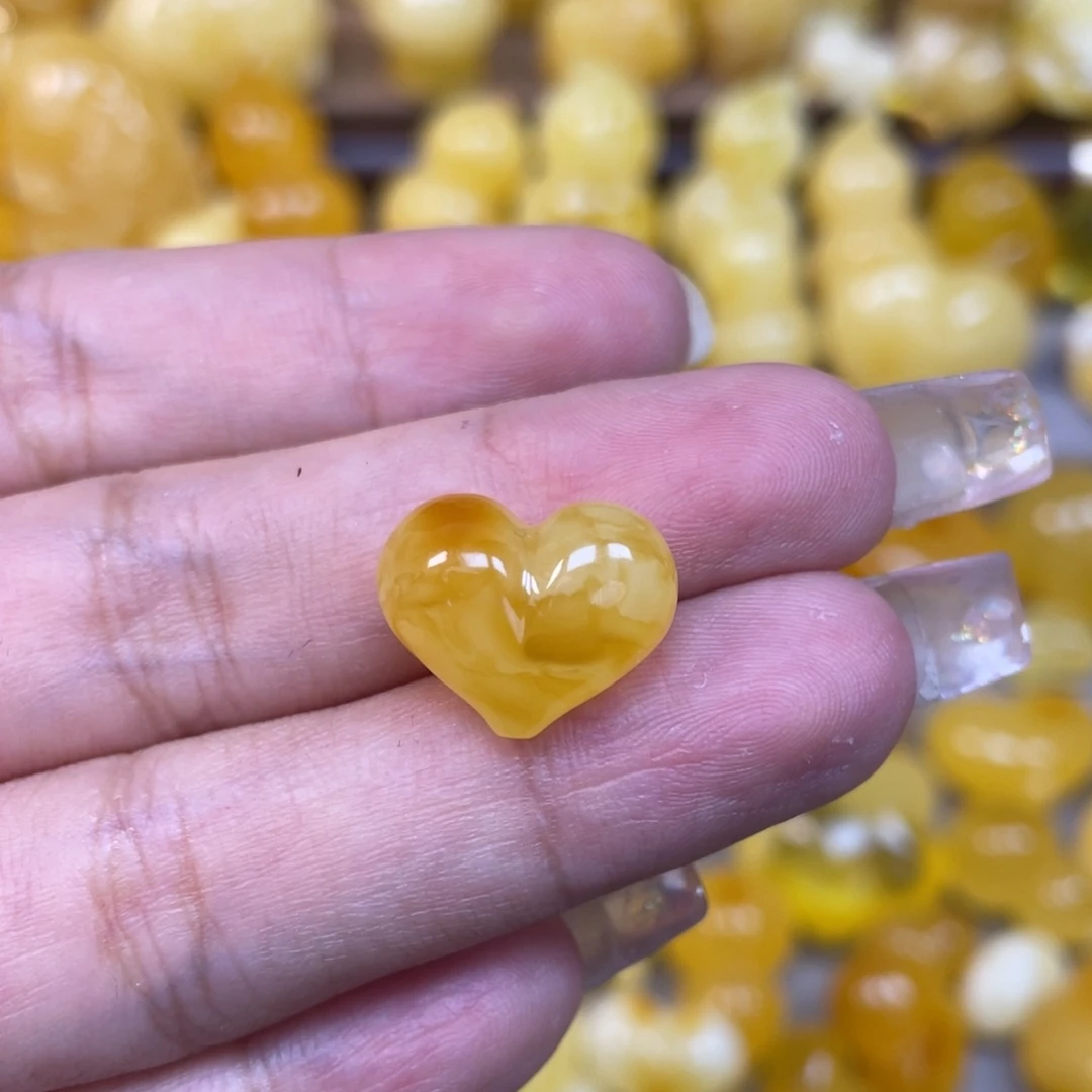 琥珀未镶嵌珠宝奇石