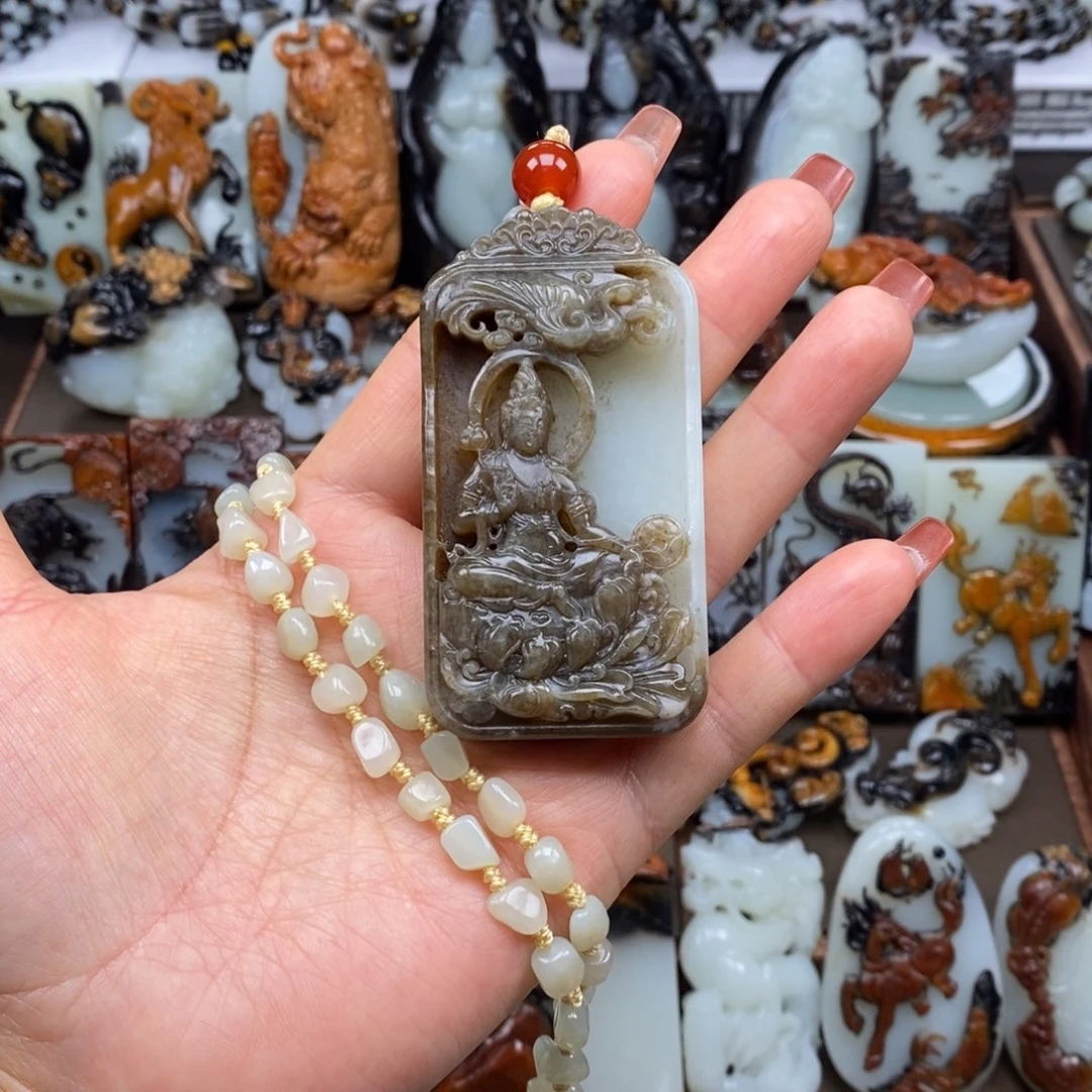 颈饰未镶嵌和田玉