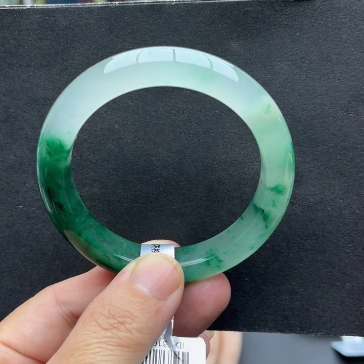 石英质玉未镶嵌手镯52.8