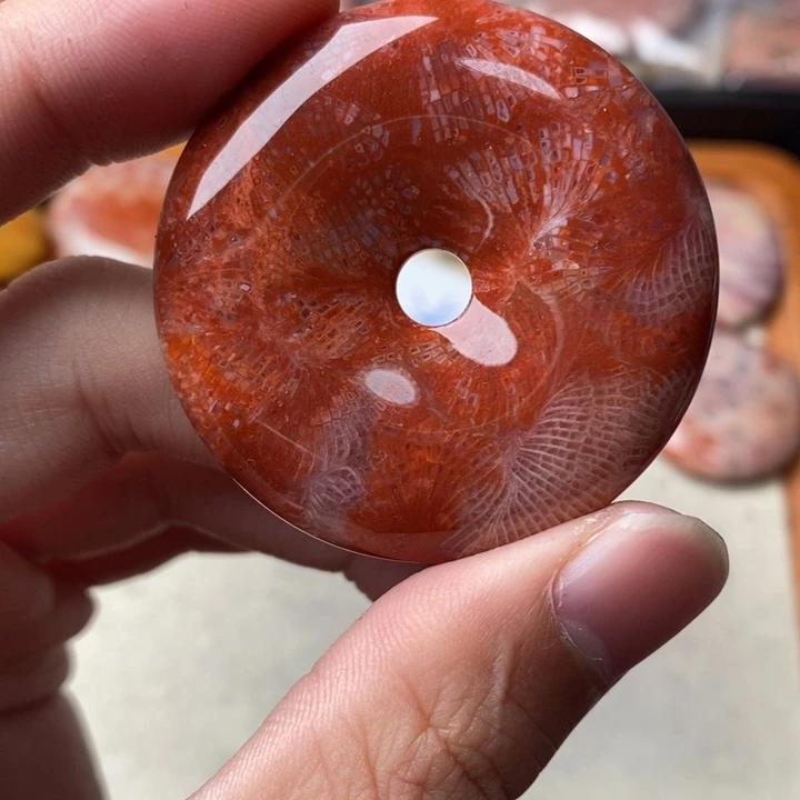 硅化玉颈饰未镶嵌庸*