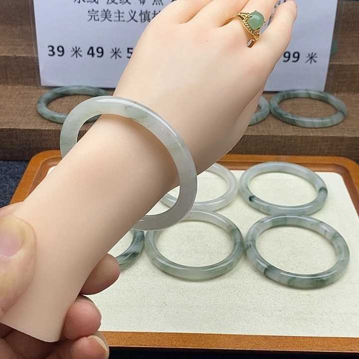 未镶嵌手镯石英质玉2031