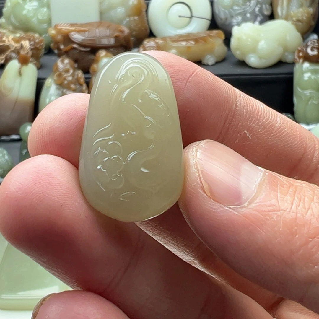 和田玉挂件未镶嵌