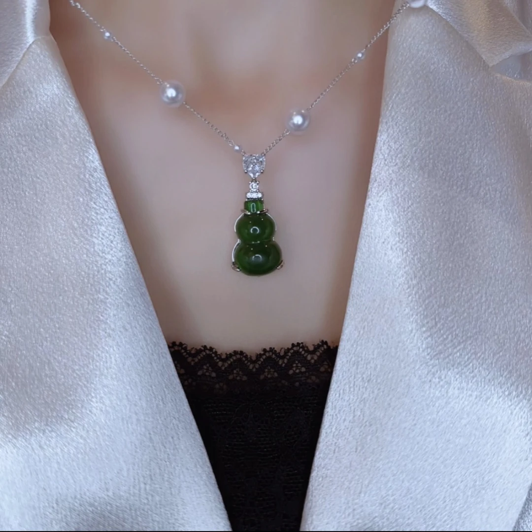 铜合金仿珍珠吊坠 新款极简风新中式绿色小葫芦吊坠气质锁骨链
