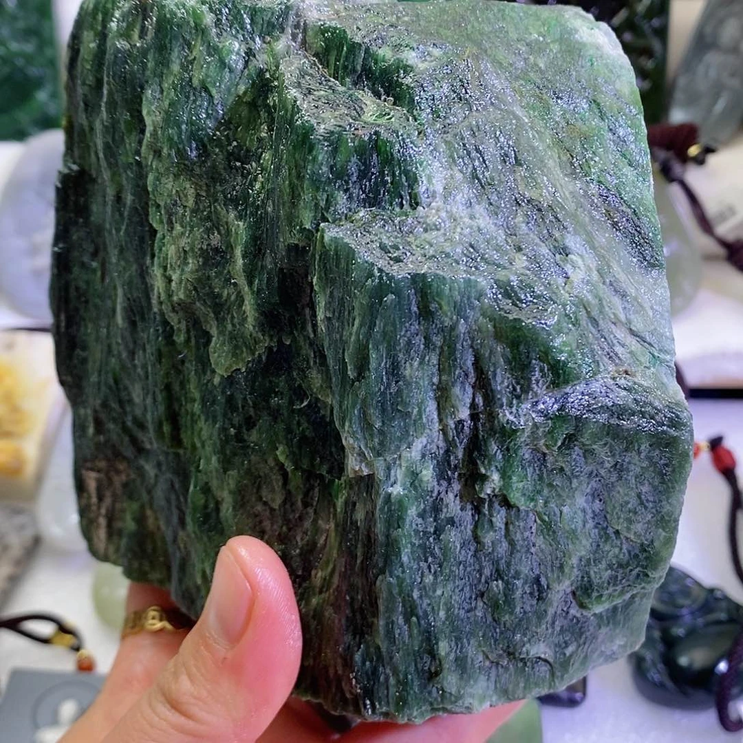 和田玉（糖玉）颈饰足铂镶嵌