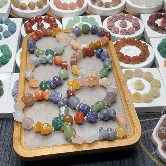 石英质玉（非洲翠）合金手串