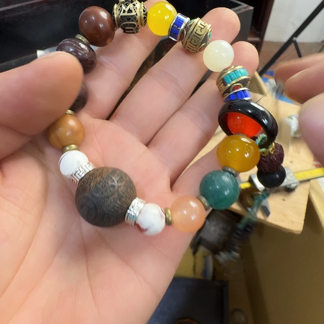 陶瓷摆件陶瓷手串，多样性发
