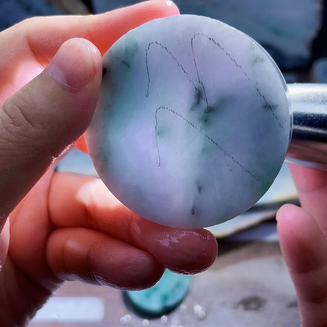 翡翠未镶嵌颈饰毛料21