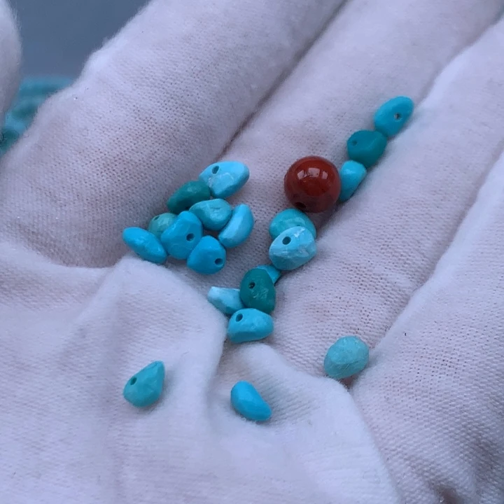 萌***到南红玛瑙未镶嵌珠宝奇石