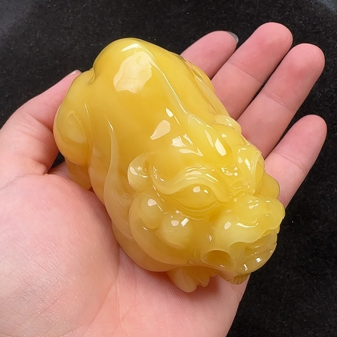 蜜蜡未镶嵌珠宝奇石