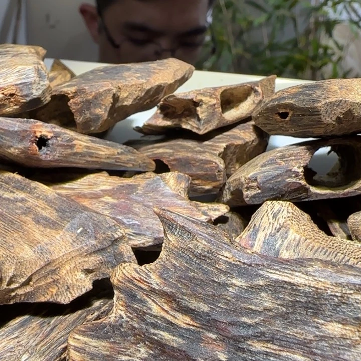 沉香手把件海南老白棋沉水块料50克