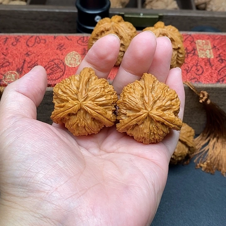 把件文玩核桃白奔