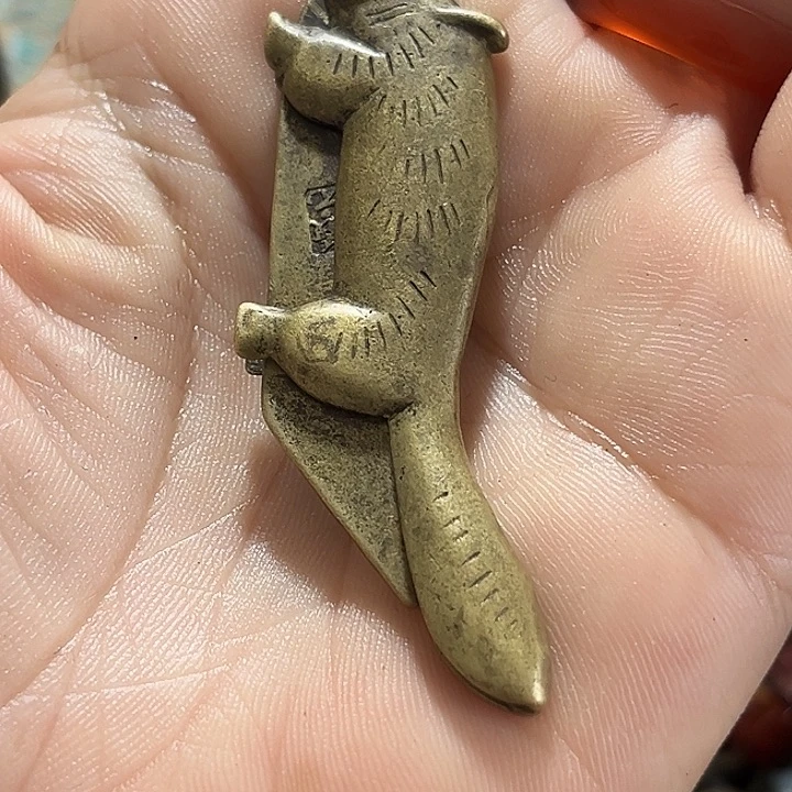 青***来瓷片这几位朋友在这里玩转