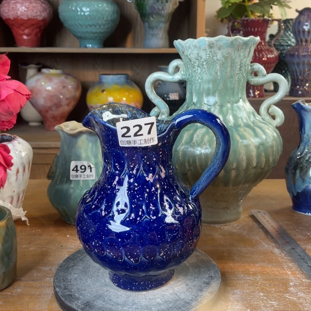 摆件陶瓷花瓶高21口径6.5盘泥微瑕