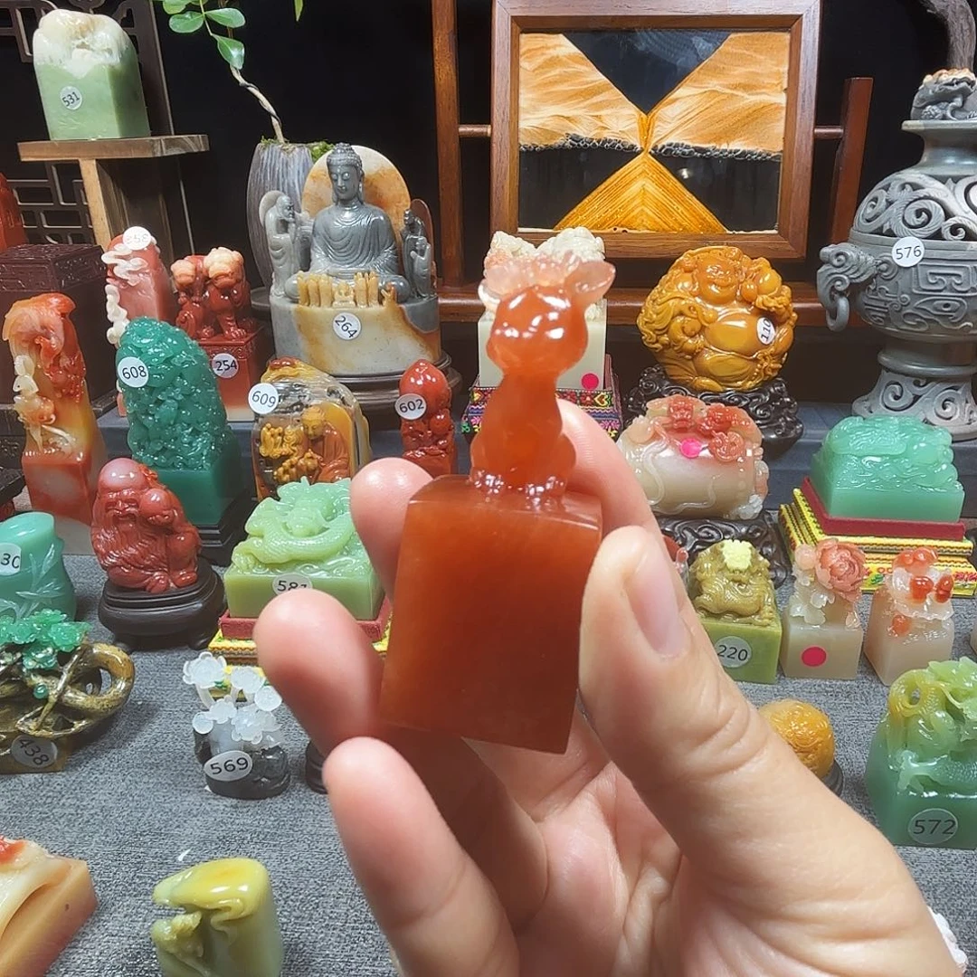 寿山石印石一鹿长虹