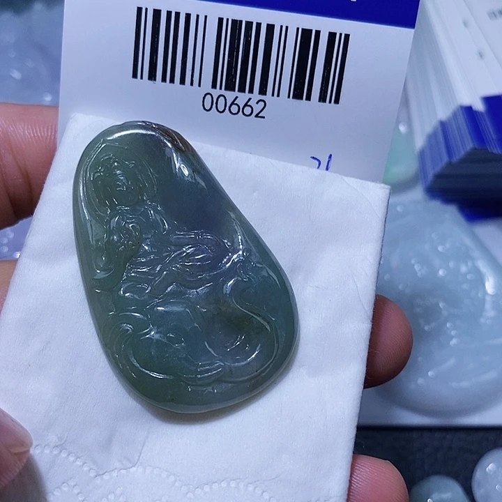 颈饰未镶嵌翡翠天光墟翡翠市场现金代购