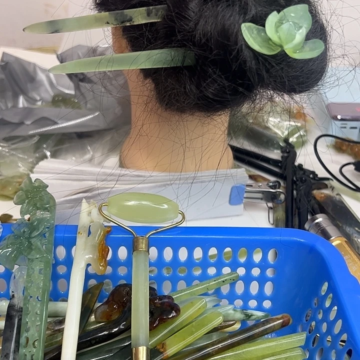 *****未镶嵌蛇纹石玉发饰