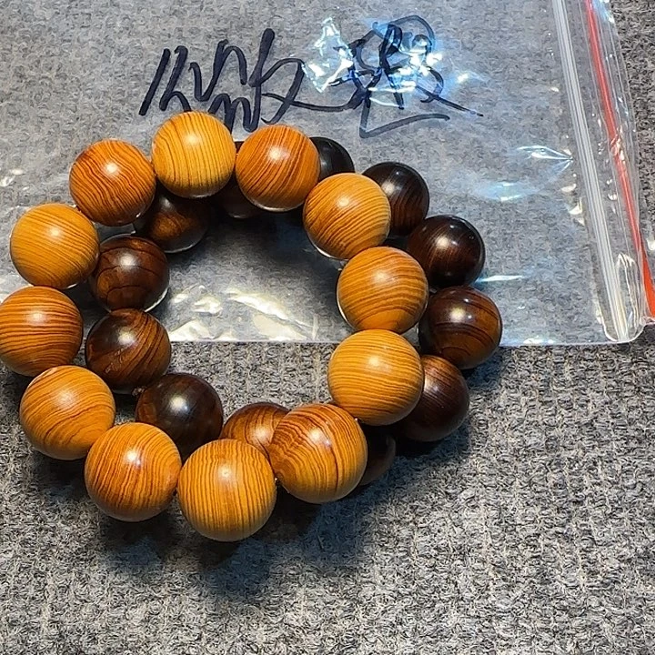 祺***宝柏木（崖柏）全陈化老料把件串