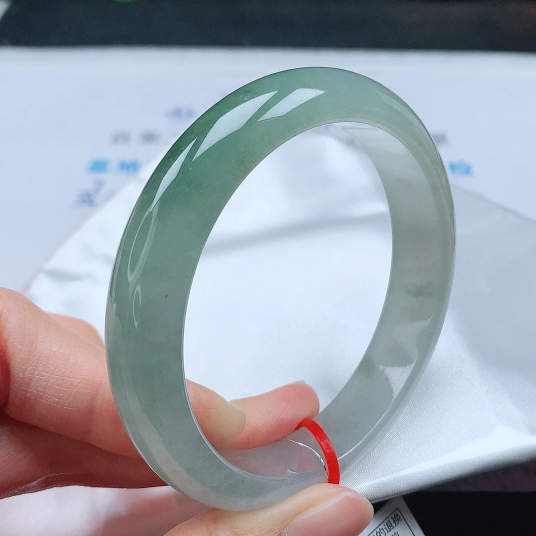 翡翠手镯未镶嵌58圈