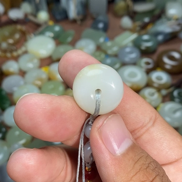 和田玉未镶嵌吊坠(不含链)不**名