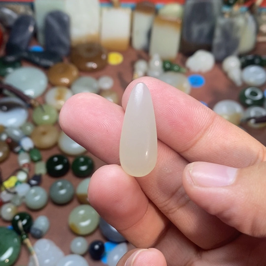 和田玉未镶嵌吊坠(不含链)