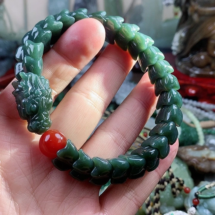 未镶嵌和田玉挂件疯***样