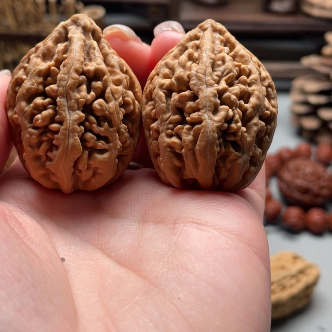 文玩核桃把件冰****e小楸香2