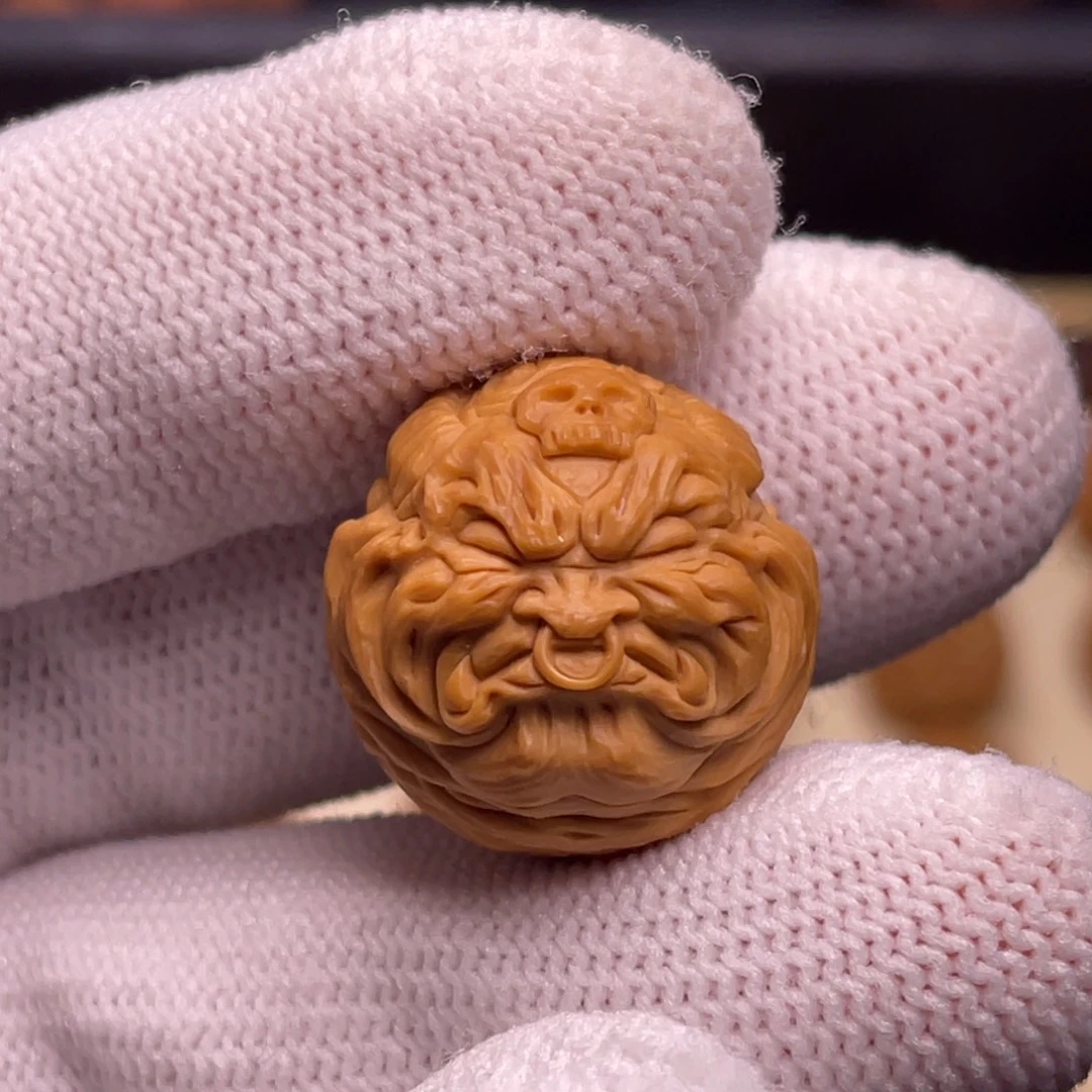 ****猴头核桃吊坠牛佛爷19.3