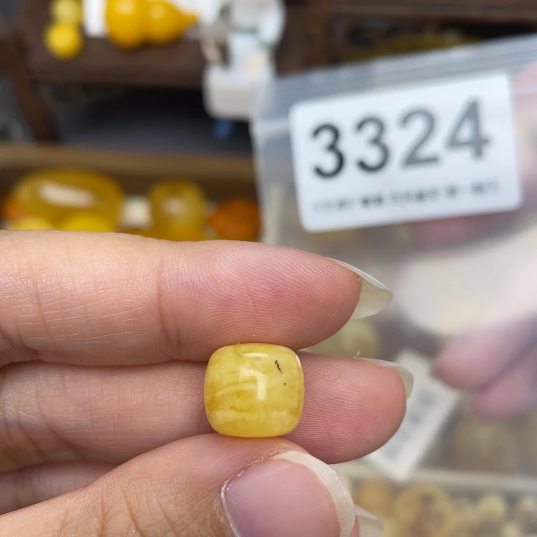 未镶嵌蜜蜡珠宝奇石11.8