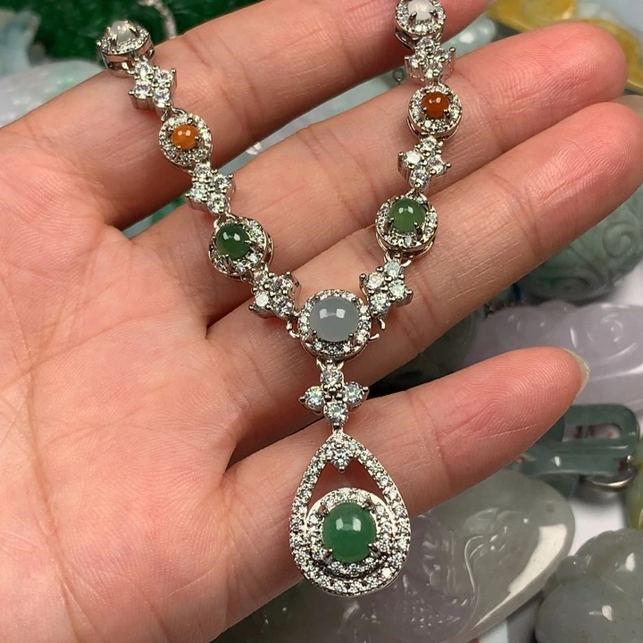 翡翠未镶嵌颈饰翡翠