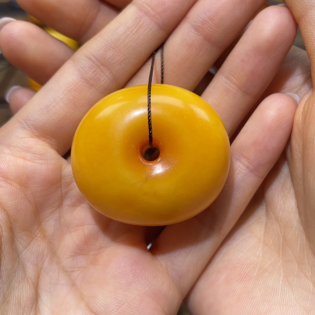 【闪购商品】琥珀裸石未镶嵌扣子