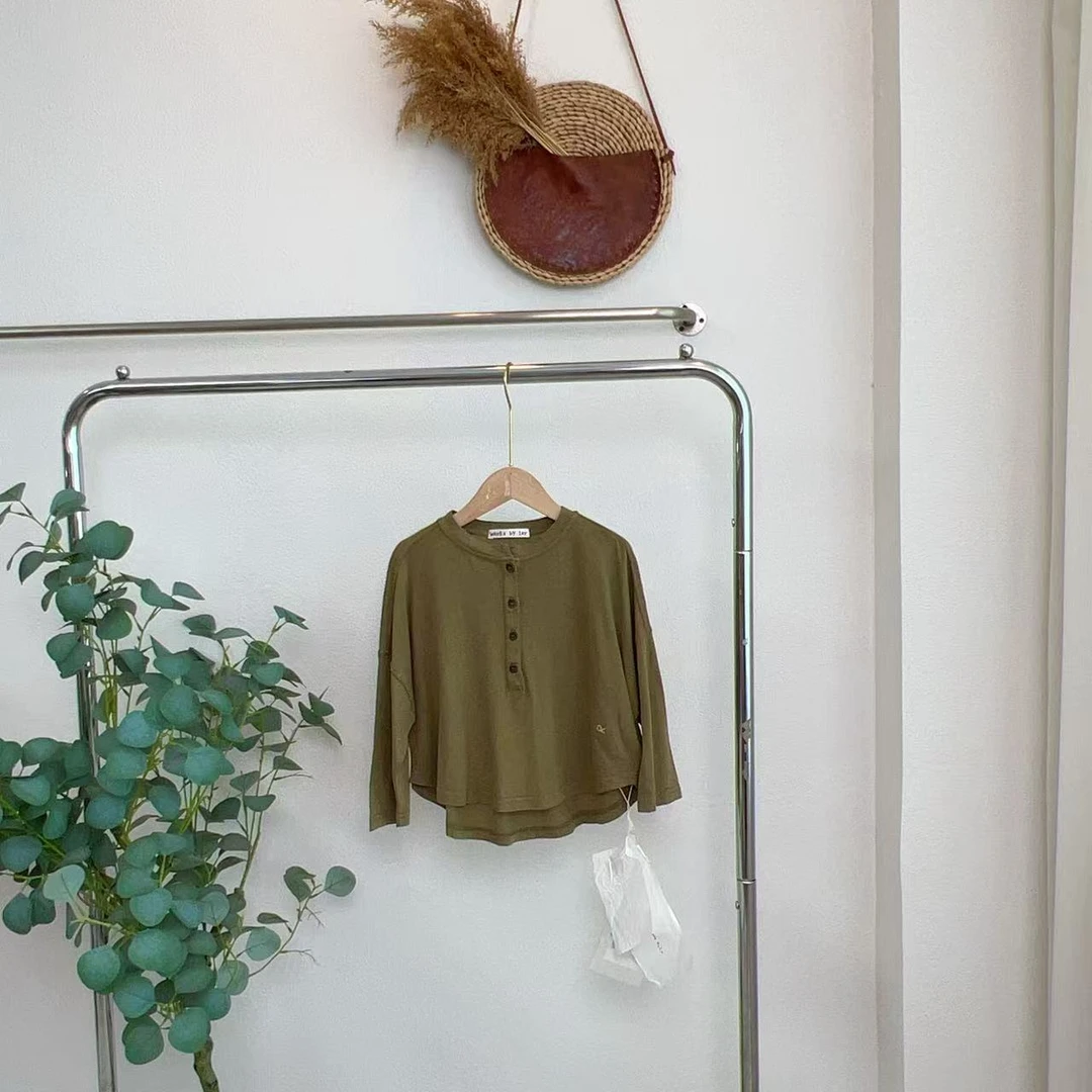 3689而军绿色长袖T恤