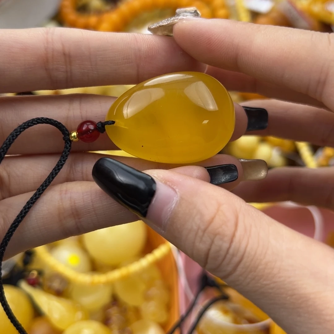 琥珀珠宝奇石未镶嵌