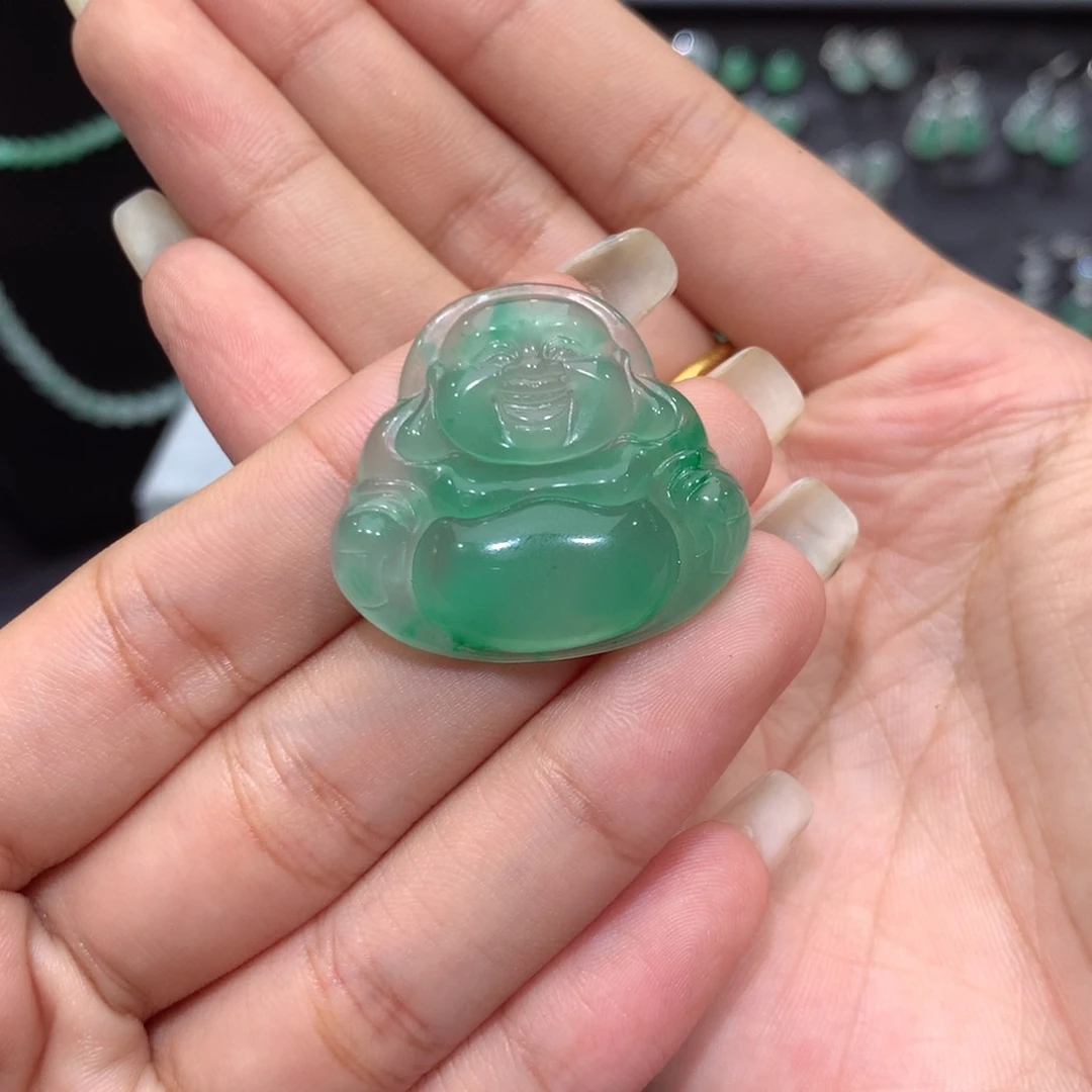 颈饰未镶嵌石英质玉（非洲翠）夭*灵