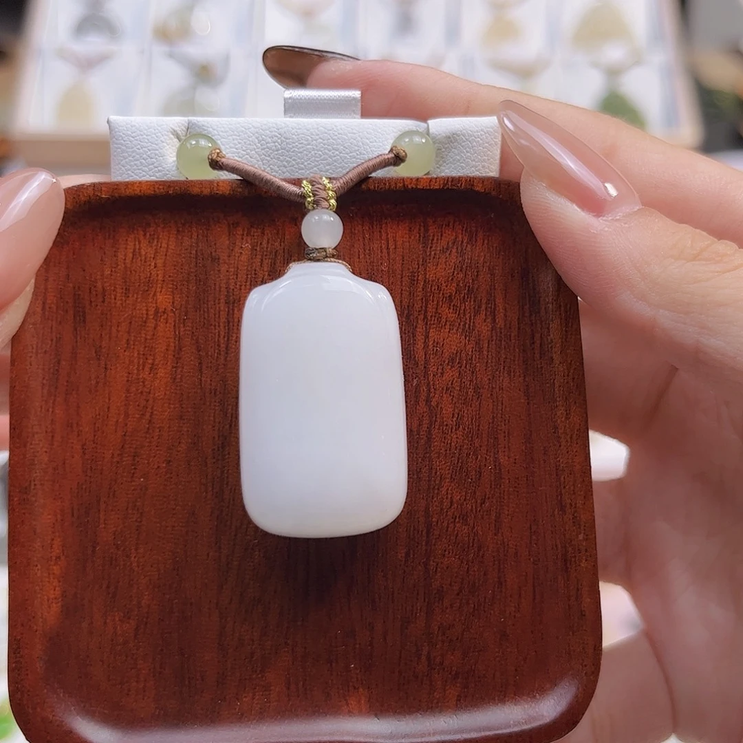 和田玉未镶嵌吊坠(不含链)