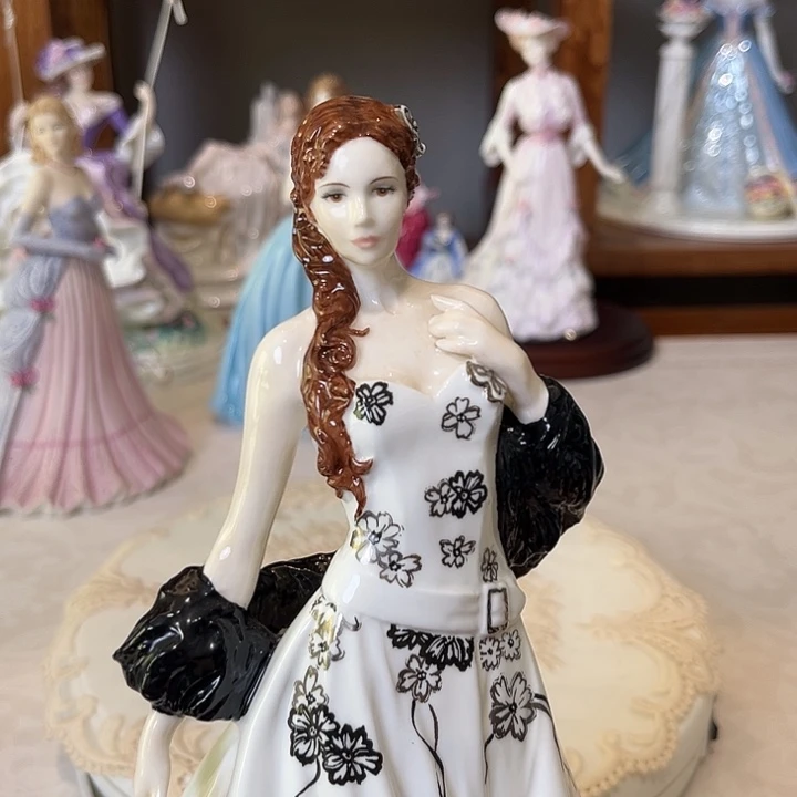 杯欧洲中古瓷器摆件