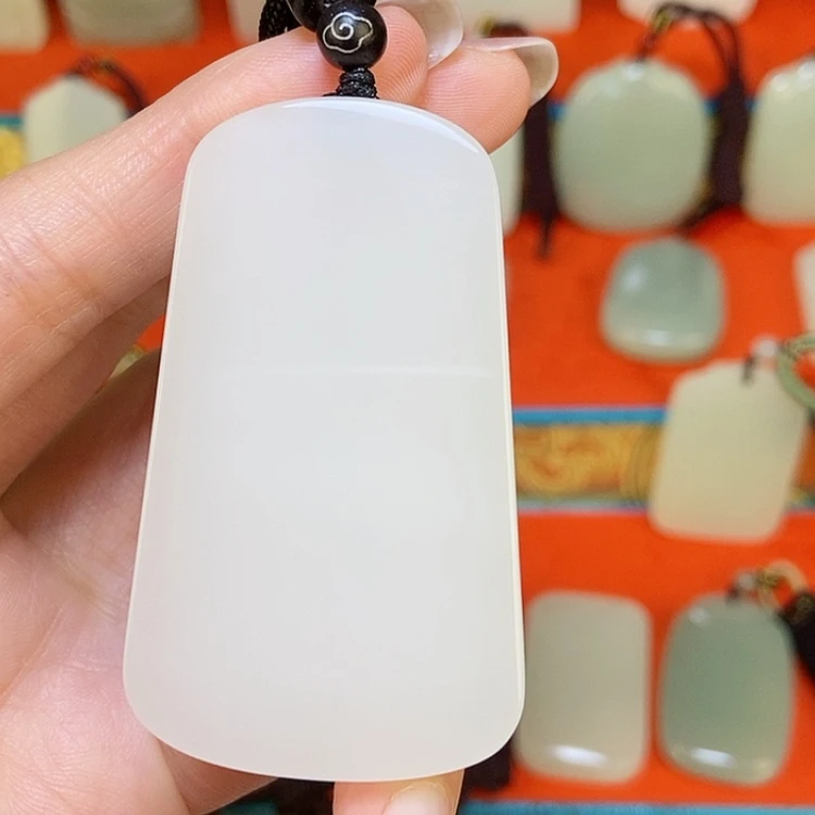 【闪购商品】颈饰未镶嵌和田玉