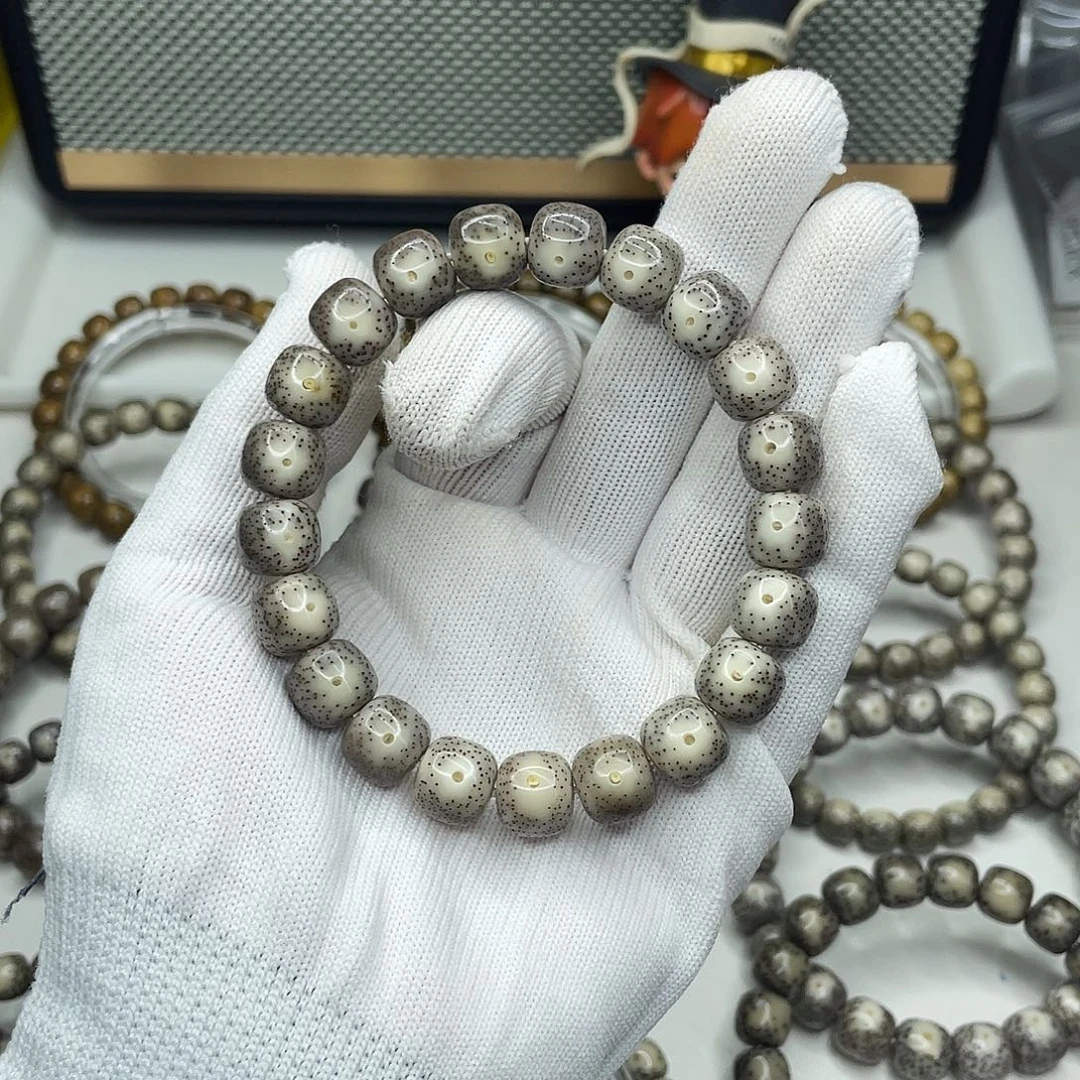 手串星月菩提11mm灰冰大眼