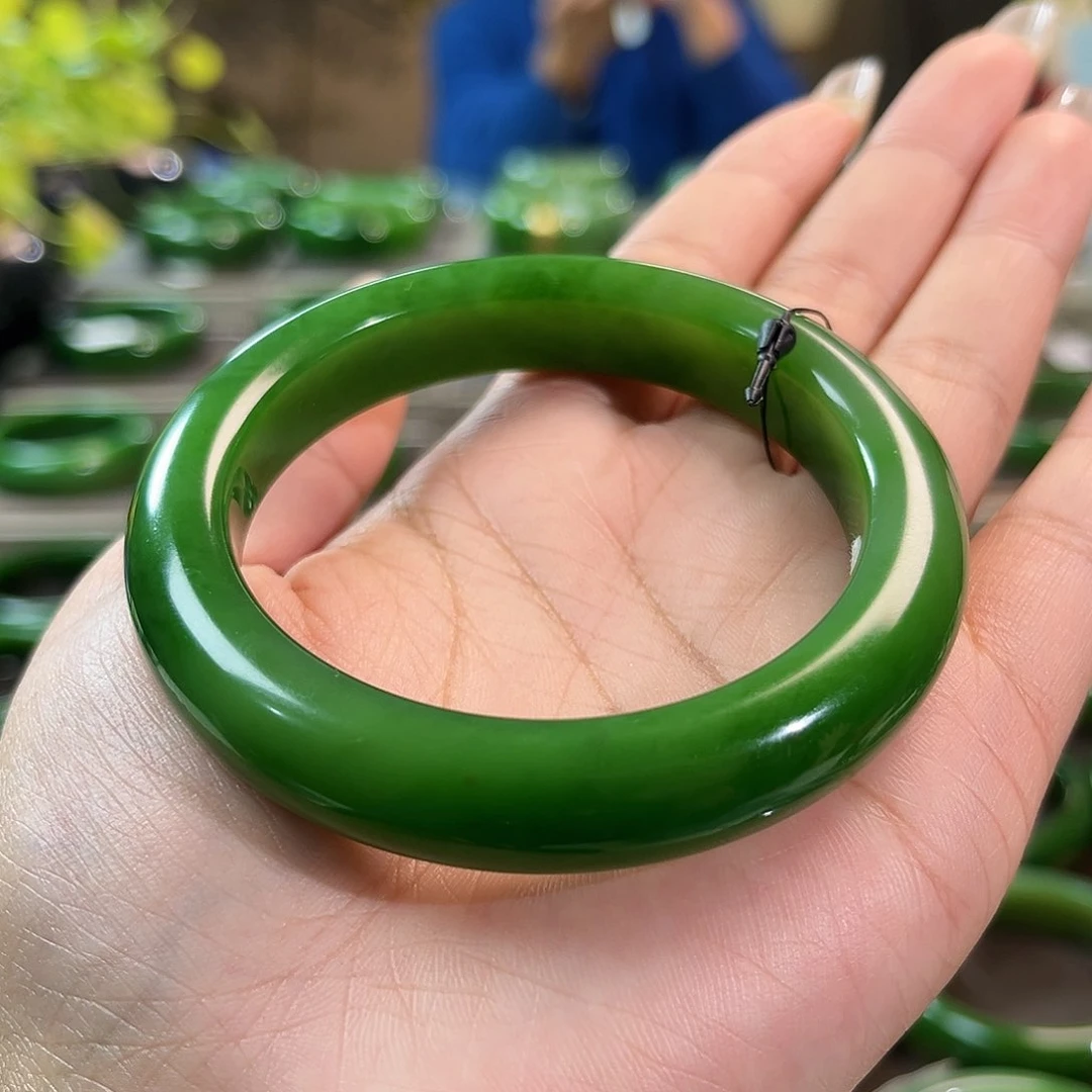未镶嵌手镯和田玉（碧玉）5556