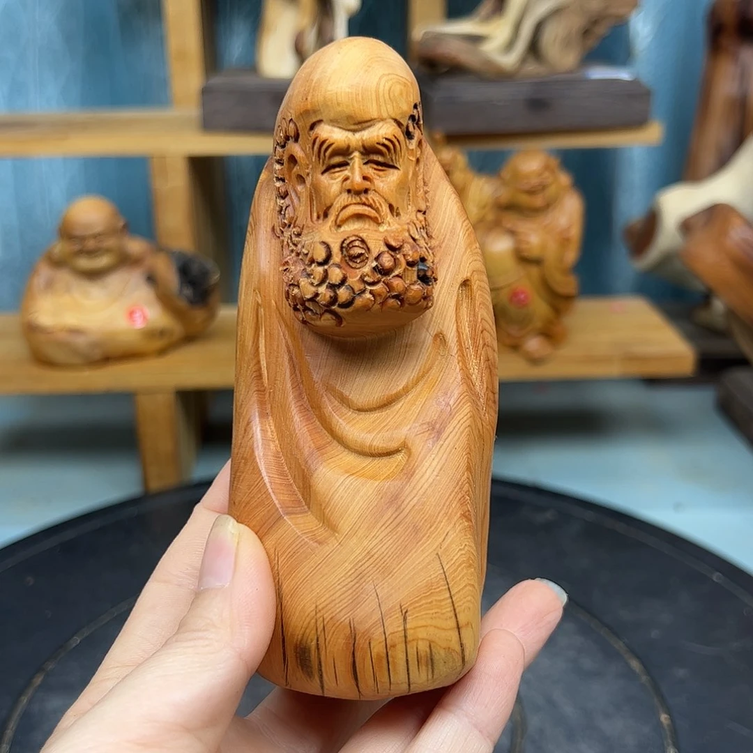 木胸****魂崖柏木摆件手把件