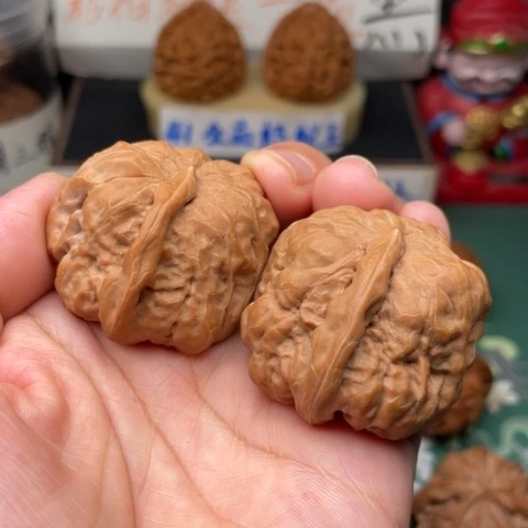 【闪购商品】文玩核桃把件38全品一根筋