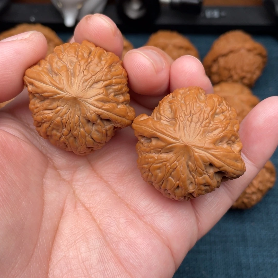 把件文玩核桃全品40红皮老树铁锤